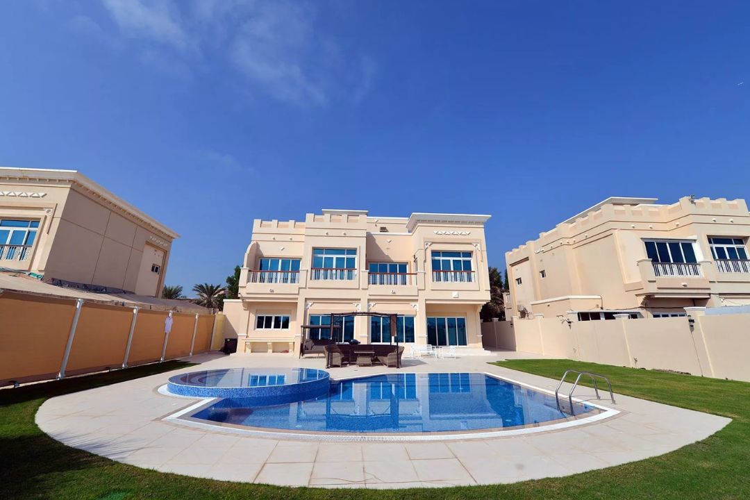 100 Luxury Marina Villas, Abu Dhabi